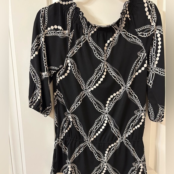 White House Black Market Black and White Fitted Blouse with 3/4 Sleeves - Picture 7 of 7